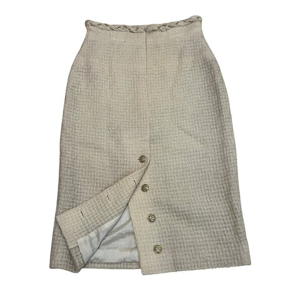 CHANEL 07A Skirt FR 40 | Cream Wool Tweed, Gold Chain Waist, Silk Lined, NWT - Picture 16 of 16